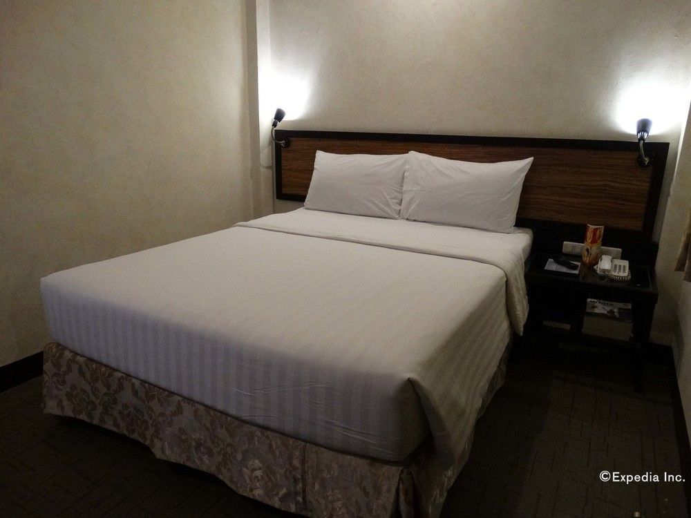 D Circle Hotel Manille Extérieur photo
