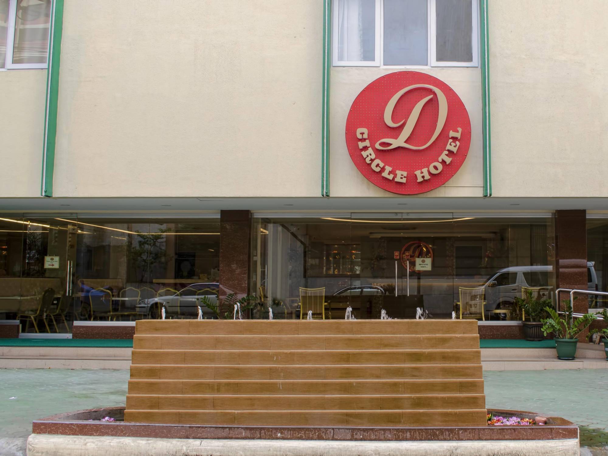 D Circle Hotel Manille Extérieur photo