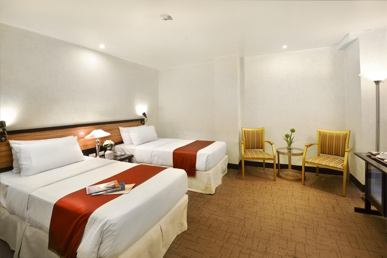 D Circle Hotel Manille Extérieur photo