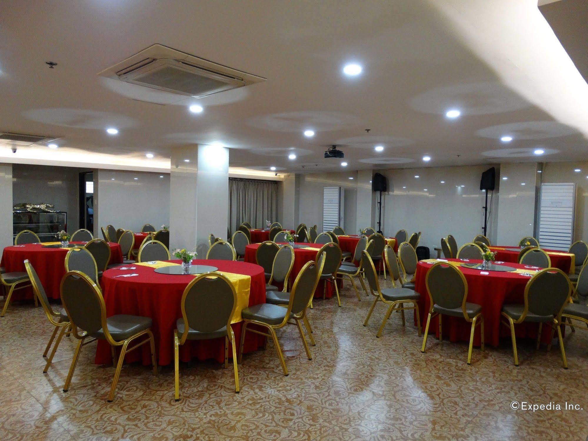 D Circle Hotel Manille Extérieur photo